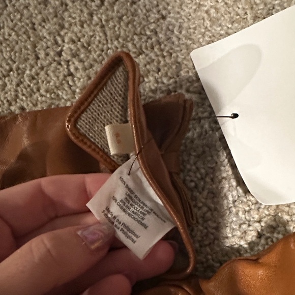 Tory Burch Brown Leather Gloves with Bow Detail - Picture 8 of 8